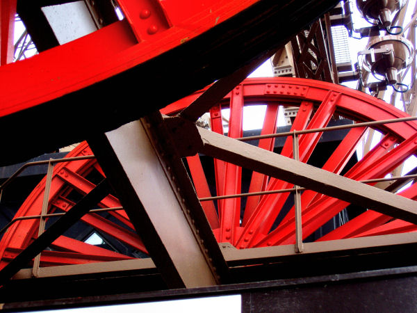  Eiffel Tower - Mechanical 
